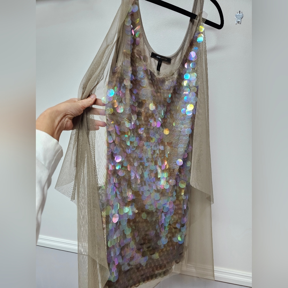 Sequined BCBG body con mermaid mini dress